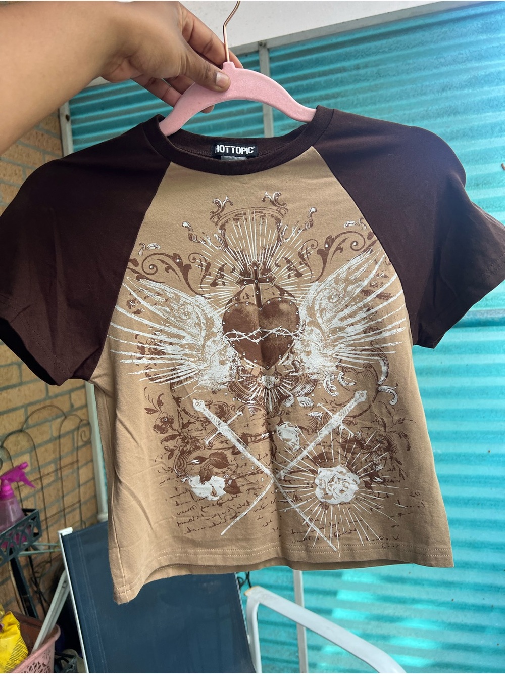 Hottopic Size S Scared Heart and Sword Rhinestone Raglan Tee